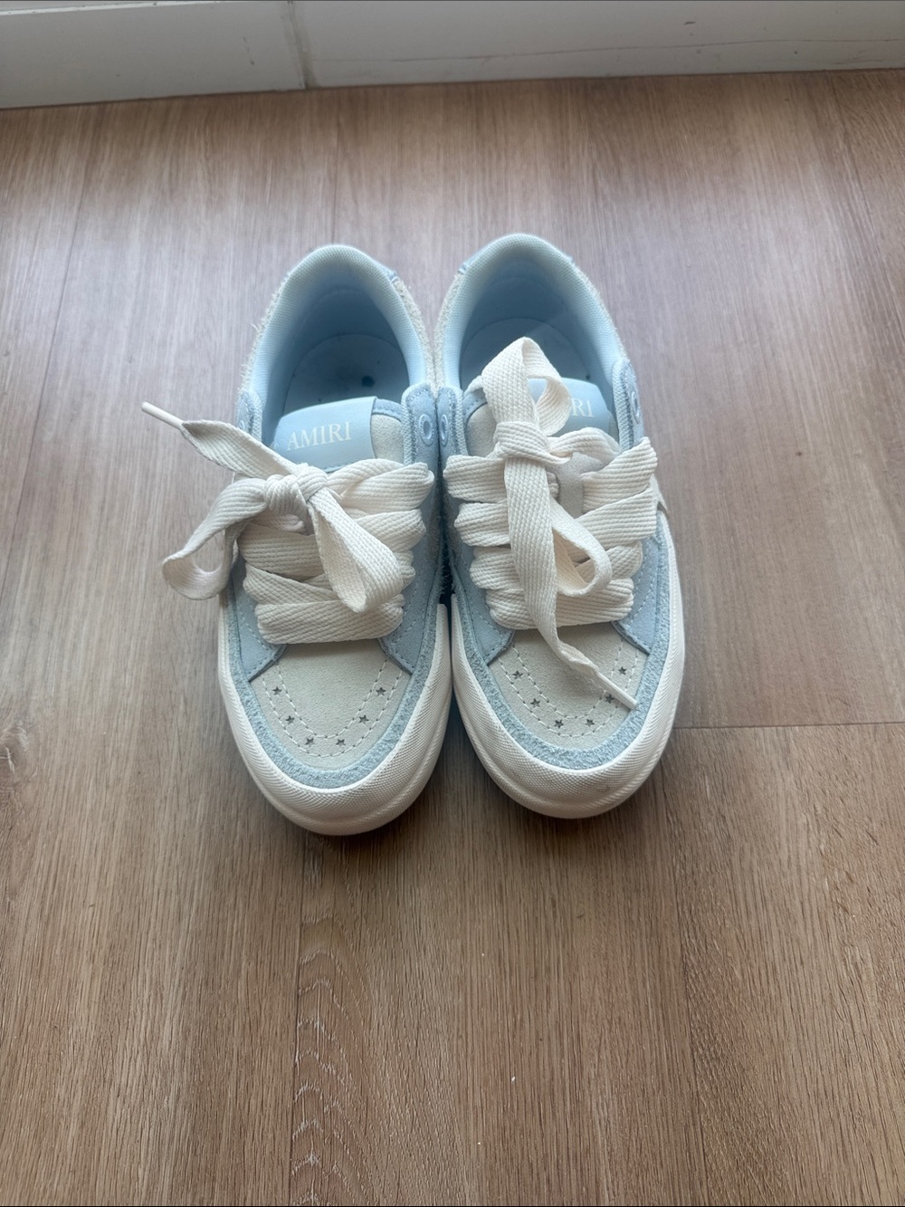 AMIRI Kids Low-Top Sneakers in Light Blue and Creamy White